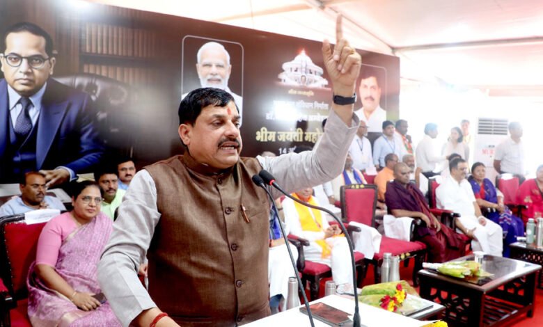 बाबा साहब ने संविधान में वो सभी जरूरी प्रावधान जोड़ने का काम किया, जो देश के भविष्य के लिए समस्या बन सकते 1 KSHITITECH 14A 79 KSHITITECH