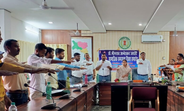 बाबा साहब का जीवन पूरे समाज के लिए जन जागरण का इतिहास रहा है-जिला पंचायत अध्यक्ष 1 KSHITITECH 15A 27 1 KSHITITECH