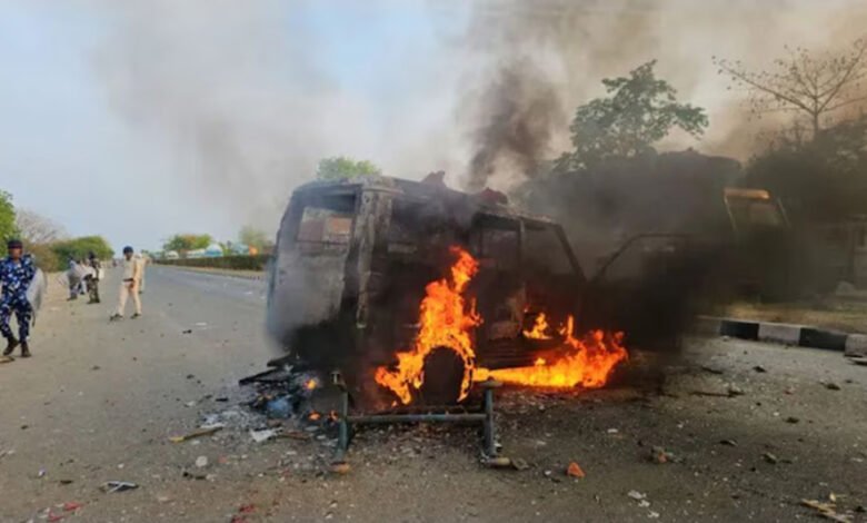 मुर्शिदाबाद में भड़की हिंसा के पीछे एक सुनियोजित साजिश का खुलासा, हमलावरों को मिले थे रुपये, तुर्किए से हुई फंडिंग 1 Console Corptech Pradakshina Consulting Pvt Ltd 15A 57 Console Corptech Pradakshina Consulting Pvt Ltd