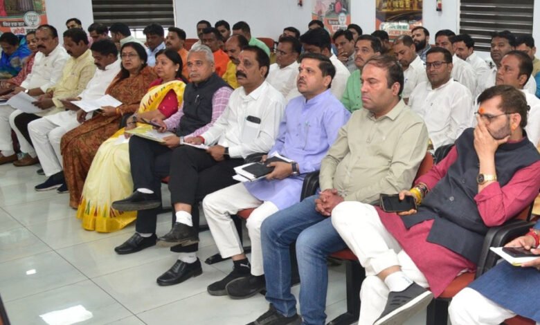 हर्षोल्लास से मनाएं पार्टी का स्थापना दिवस, अंबेडकर जयंती की तैयारियों में जुट जाएं कार्यकर्ता 1 KSHITITECH 1A 155 KSHITITECH