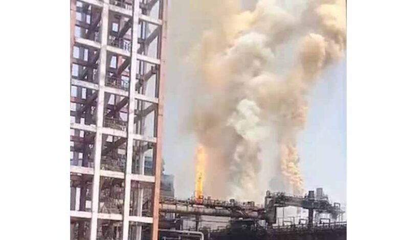 एनएमडीसी स्टील प्लांट में गैस लीक के बाद भीषण आग, करोड़ों का नुकसान 1 KSHITITECH 2 145 KSHITITECH