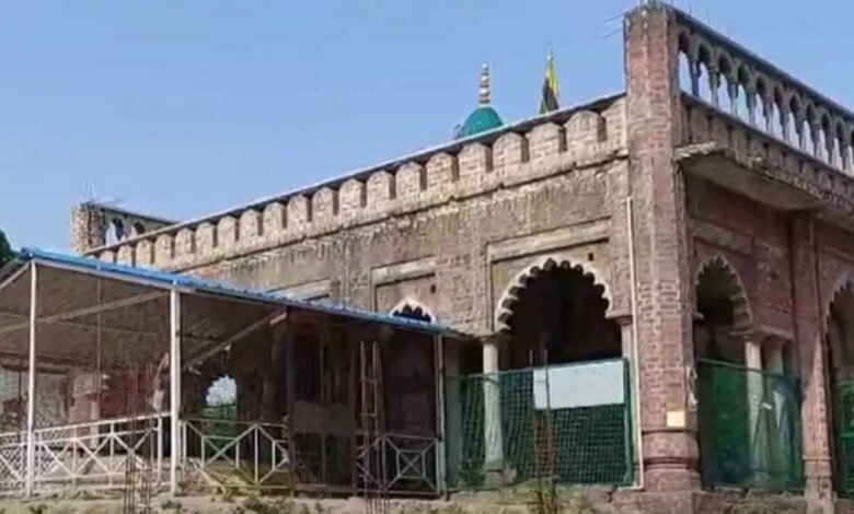 संभल में दरगाह शरीफ पर सरकारी जमीन पर कब्जे और अवैध वसूली का आरोप 1 KSHITITECH 2 193 KSHITITECH
