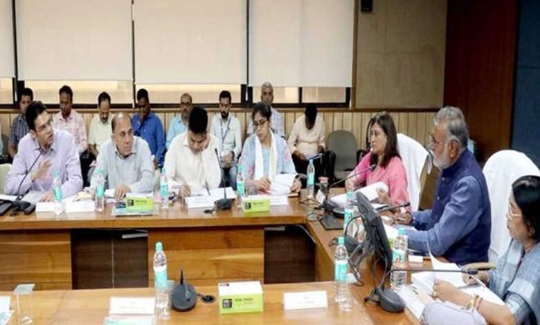 मनरेगा में हर हाथ को मिल रहा काम : राज्यमंत्री श्रीमती सिंह 1 KSHITITECH 23A 12 1 KSHITITECH