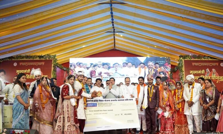 सामूहिक विवाह समारोह में CM मोहन यादव ने नव वर- वधु पर की फूलों की वर्षा 1 Console Corptech Pradakshina Consulting Pvt Ltd 30A 144 Console Corptech Pradakshina Consulting Pvt Ltd
