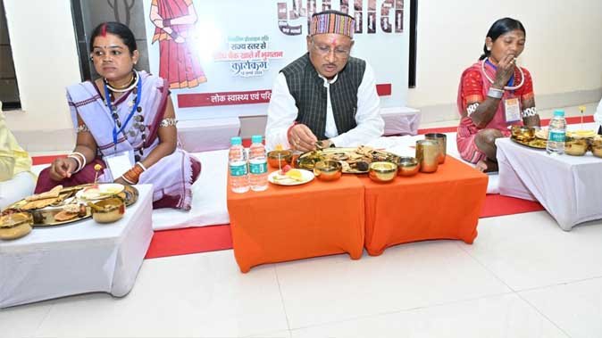 विष्णु देव सरकार के सुशासन में अब मजदूर का बच्चा मजदूर नहीं रहेगा: श्रम मंत्री लखनलाल देवांगन 1 KSHITITECH 30A 87 KSHITITECH