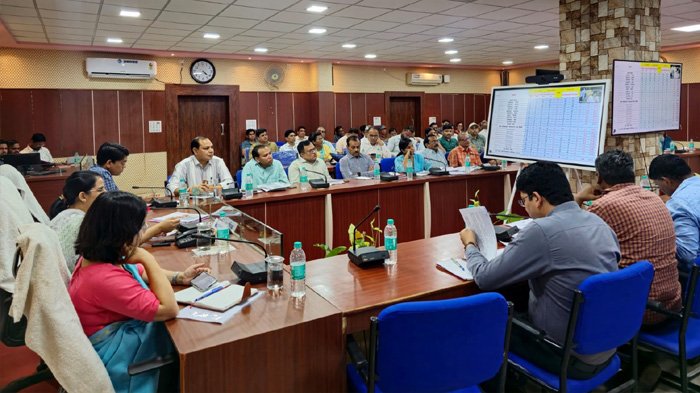 कलेक्टर की अध्यक्षता में सम्पन्न हुई समय सीमा बैठक 1 Console Corptech Pradakshina Consulting Pvt Ltd 3A 15 Console Corptech Pradakshina Consulting Pvt Ltd