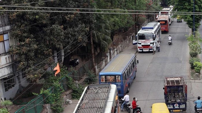 इंदौर :17 साल पहले बनी योजना के तहत बन रही ये सड़कें शहर की बढ़ती आबादी और वाहनों की संख्या के अनुसार नहीं 1 KSHITITECH 3A 86 KSHITITECH