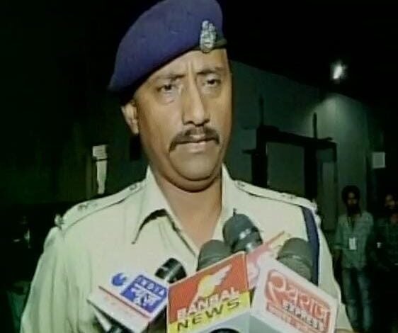 के भारत न्यूज खबर का असर एक बार और देखने को मिला जहां पर जिले के एसपी के कार्यप्रणाली पर लगातार उठ रहे थे सवाल खबर लगने के बाद हुआ तबादला जिले को मिला दमदार एसपी विजय पांडेय 1 KSHITITECH IMG 20250420 WA0019 1 KSHITITECH