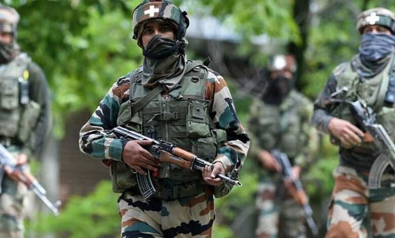 कुलनार में सुरक्षाबलों और आतंकियों में मुठभेड़, तलाशी अभियान जारी, दो सुरक्षाकर्मी घायल 1 KSHITITECH army indin 32 1 2 KSHITITECH