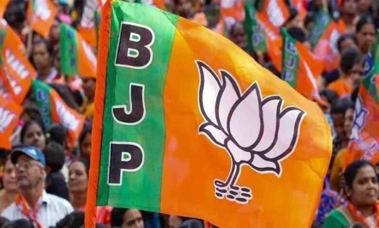 दिग्गजों के साथ नहीं हो सकी रायशुमारी, दिग्गजों की खींचतान में अटक गया प्रदेश भाजपा के मुखिया का नाम 1 KSHITITECH bjp02 1 KSHITITECH
