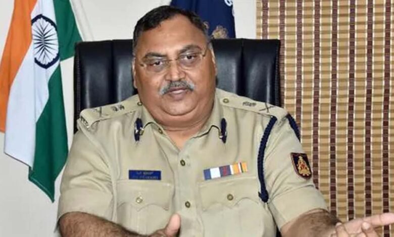 कर्नाटक के पूर्व पुलिस महानिदेशक ओम प्रकाश की हत्या, खून से लथपथ मिली लाश; हिरासत में पत्नी 1 Console Corptech Pradakshina Consulting Pvt Ltd dgp1 Console Corptech Pradakshina Consulting Pvt Ltd