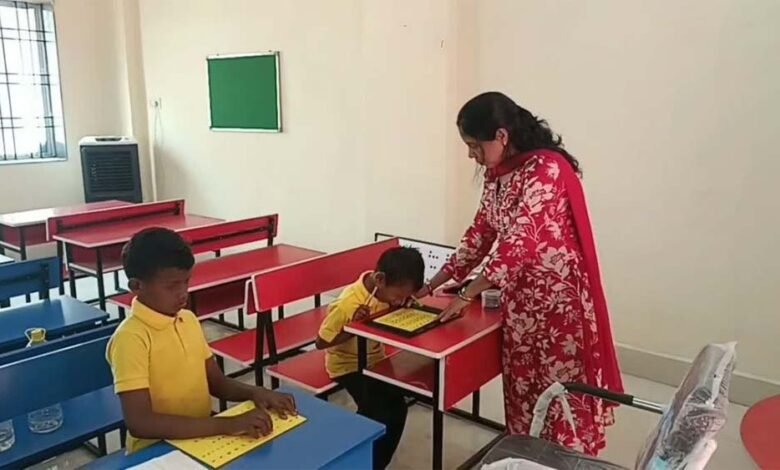 दिव्यांग छात्रावास की स्थापना एवं संचालन, स्कूल शिक्षा विभाग ने छात्रावास निर्माण के लिये बजट में किया है प्रावधान 1 KSHITITECH divyang KSHITITECH