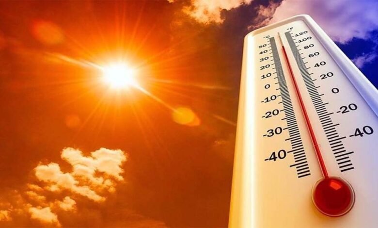 अप्रैल माह में दिन का पारा 41 से 43 डिग्री तक पहुंच सकता है, दूसरे सप्ताह में लू चलने की आशंका 1 KSHITITECH garmi1 2 KSHITITECH