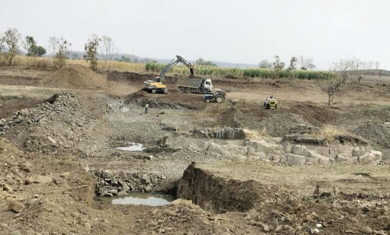 गाँव और शहरों में जनभागीदारी के साथ शुरू हुए जल संरक्षण के कार्य 1 KSHITITECH jcb KSHITITECH