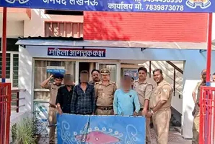 लखनऊ में रेलवे ट्रैक पर दरवाजा रखने वाले तीन युवक पुलिस के हत्थे चढ़े, आखिर क्या था इरादा? 1 KSHITITECH lakh1 KSHITITECH