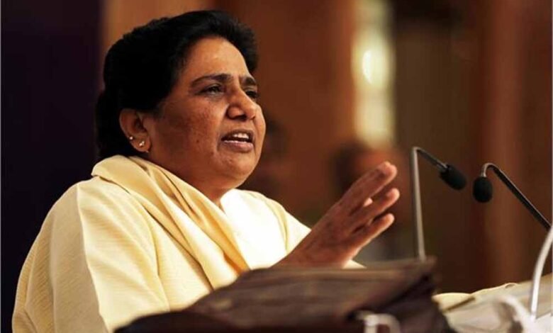 मायावती ने दलितों पर अत्याचार का मुद्दा उठाते हुए सरकार से घटनाओं पर सख्ती से रोक लगाने की मांग की 1 KSHITITECH maya 1 KSHITITECH