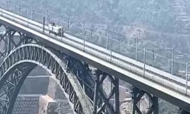 जम्मू-कश्मीर में 19 अप्रैल को पीएम मोदी करेंगे उधमपुर-श्रीनगर-बारामूला रेल लिंक परियोजना का उद्घाटन 1 KSHITITECH pul1 2 KSHITITECH