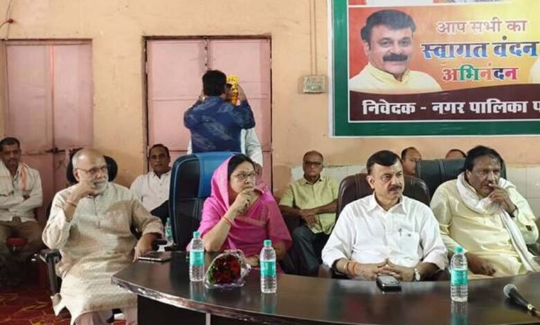 स्कूल शिक्षा मंत्री की अध्यक्षता में हुई बैठक, गाडरवारा नगरपालिका में एक राष्ट्र-एक चुनाव प्रस्ताव पारित 1 KSHITITECH rao KSHITITECH
