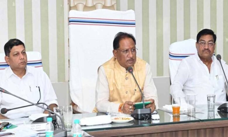 सीएम साय की अध्यक्षता में तीन जिलों की संयुक्त समीक्षा बैठक आयोजित 1 KSHITITECH 1 339 KSHITITECH
