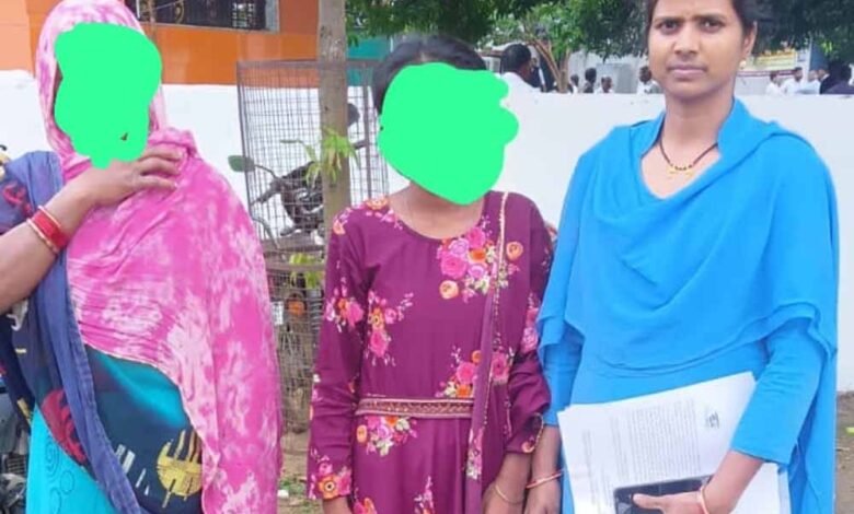 थाना जैतहरी जिला अनूपपुर पुलिस द्वारा आफत बालिका की तलाश कर उसके माता-पिता के सुपुर्द किया गया 1 KSHITITECH 1 368 KSHITITECH