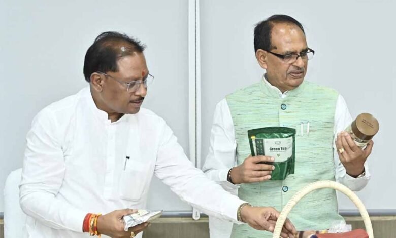 केंद्रीय मंत्री शिवराज सिंह को खूब भाए ‘जशप्योर’ के उत्पाद 1 KSHITITECH 1 498 KSHITITECH