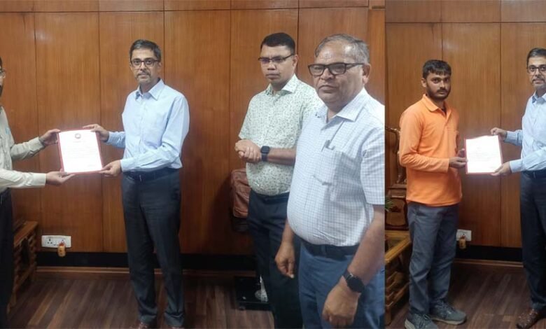असामान्य घटना टालने वाले 07 रेलकर्मी संरक्षा पुरस्कार से सम्मानित 1 KSHITITECH 1 730 KSHITITECH