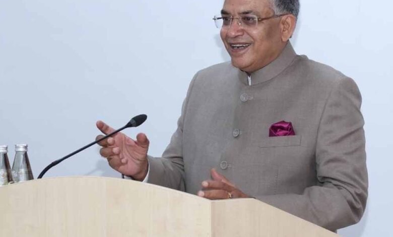 मतदान केंद्रों पर मतदाताओं के लिए मोबाइल जमा करने की सुविधा प्रदान करेगा निर्वाचन आयोग 1 KSHITITECH 1 872 KSHITITECH