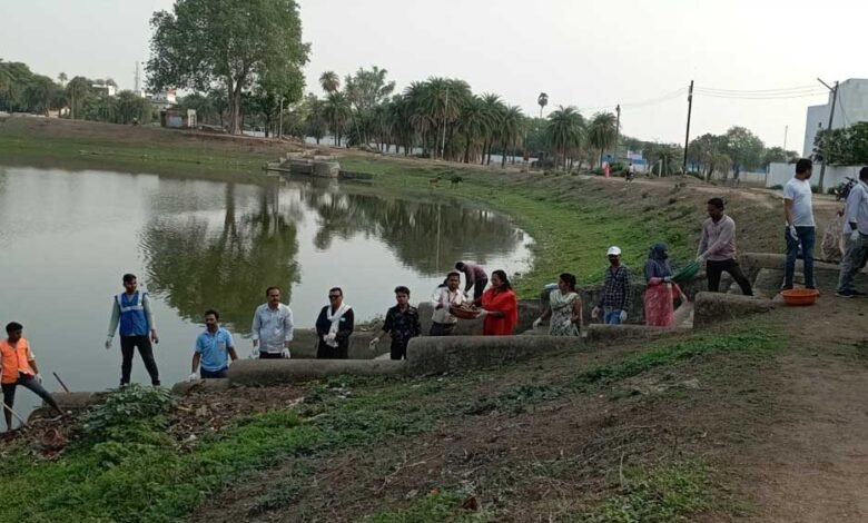 जल गंगा संवर्धन अभियान में ऐतिहासिक, सांस्कृतिक और धार्मिक महत्व वाले तालाबों, जल स्रोतों तथा देवालयों में भी जल संरक्षण के कार्य भी किये जा रहे 1 KSHITITECH 13A 7 KSHITITECH