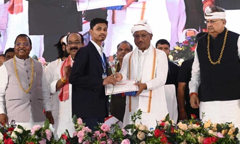 छत्तीसगढ़ में ट्राइबल म्यूजियम बनेगा पर्यटन और शोध का बड़ा केन्द्र : विष्णु देव साय 1 KSHITITECH 15A 16 KSHITITECH