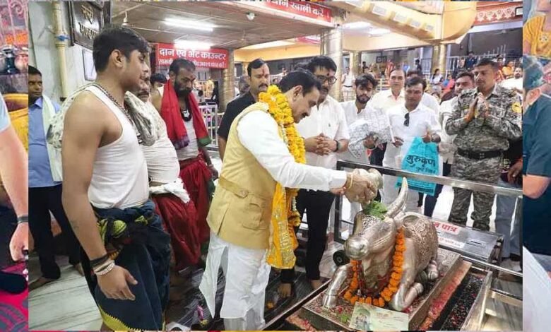 पूर्व गृहमंत्री नरोत्तम मिश्रा आज विश्व प्रसिद्ध श्री महाकालेश्वर मंदिर में कालों के काल बाबा महाकाल के दर्शन करने पहुंचे 1 KSHITITECH 15A 49 KSHITITECH