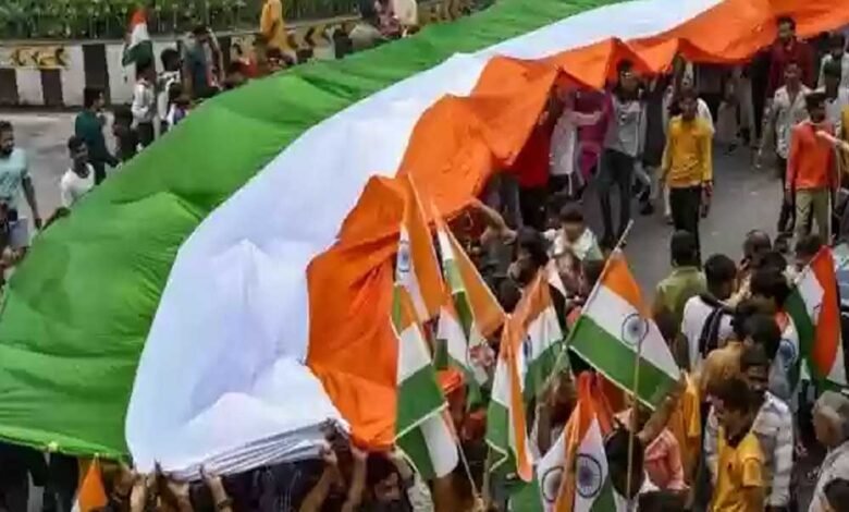 आज शाम 4 बजे बड़ा गणपति से राजवाड़ा तक विशाल तिरंगा यात्रा निकाली जाएगी 1 KSHITITECH 16A 49 KSHITITECH