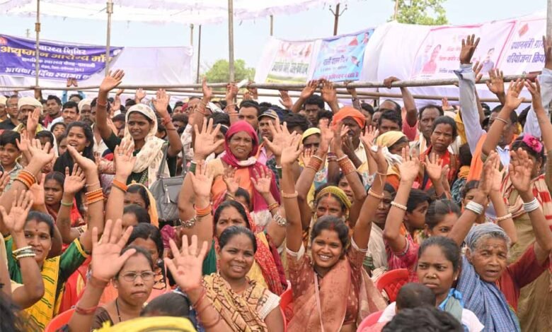 धमतरी जिला सुशासन तिहार में मिले आवेदनों के निराकरण में प्रदेश में प्रथम 1 KSHITITECH 2 112 KSHITITECH