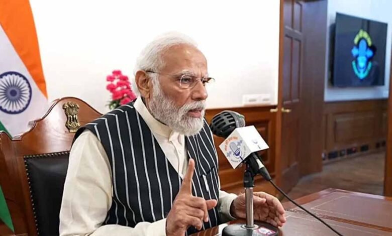 पीएम मोदी ने रेडियो कार्यक्रम 'मन की बात' के 122वें एपिसोड के माध्यम से देशवासियों से किया संवाद 1 KSHITITECH 2 403 KSHITITECH