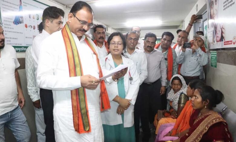 स्वास्थ्य मंत्री जायसवाल ने कटघोरा सामुदायिक स्वास्थ्य केंद्र का किया निरीक्षण 1 KSHITITECH 22A 22 KSHITITECH