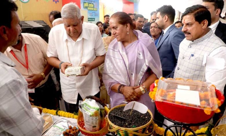 कृषि प्रदर्शनी में आधुनिक कृषि तकनीकों, यंत्रों और नवाचारों का प्रदर्शन किया गया 1 KSHITITECH 26A 117 KSHITITECH