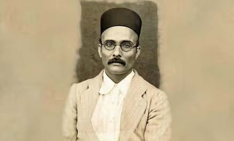 महाराष्ट्र की महायुति सरकार वीर सावरकर की बैरिस्टर की डिग्री बहाल कराने के लिए प्रयास करेगी 1 KSHITITECH 28A 42 KSHITITECH