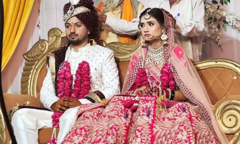 सरपट दौड़ती ट्रेन से नीचे गिरी नवविवाहिता, वकील पति ने बचाने के लिए लगा दी छलांग; फिर गई जान 1 KSHITITECH 29A 101 1 KSHITITECH