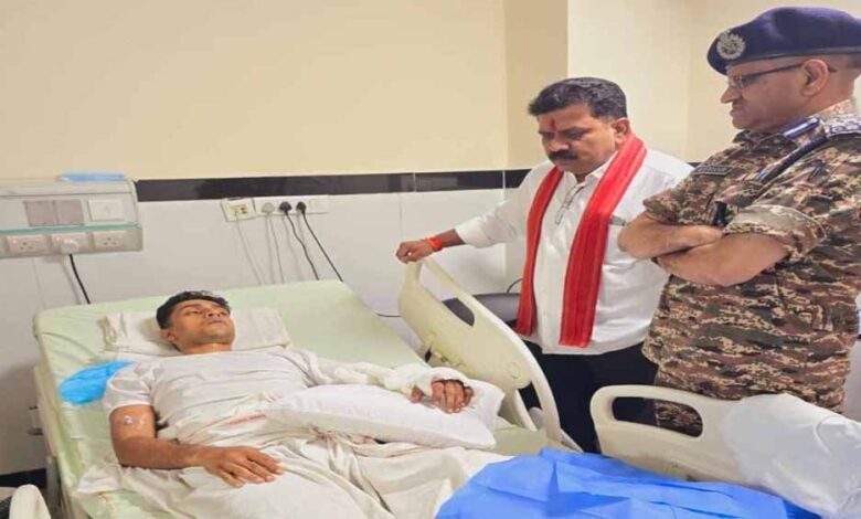 डिप्टी सीएम शर्मा पहुंचे दिल्ली एम्स, नक्सल हमले में घायल जवानों से की मुलाकात 1 KSHITITECH 3 193 KSHITITECH