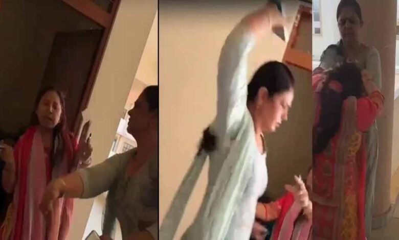 एकलव्य आदर्श स्कूल में महिला प्रिंसिपल और लाइब्रेरियन के बीच मची तू-तू, मैं-मैं! केस दर्ज, नौकरी भी गई 1 KSHITITECH 6A 97 KSHITITECH