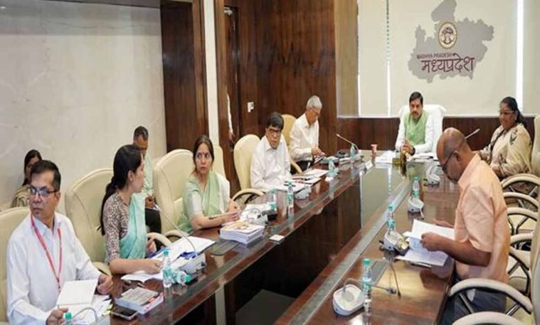 बच्चों के पोषण और सही शारीरिक विकास के लिए महिला एवं बाल विकास, स्वास्थ्य और आयुष विभाग परस्पर समन्वय से करें कार्य:मुख्यमंत्री 1 KSHITITECH 7A 118 KSHITITECH