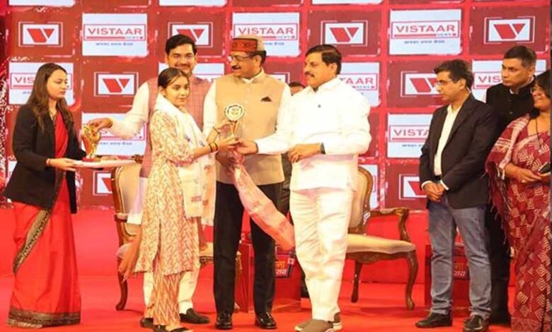 मुख्यमंत्री डॉ. यादव ने किया विभिन्न प्रतिभाओं का सम्मान 1 KSHITITECH 7A 3 1 KSHITITECH