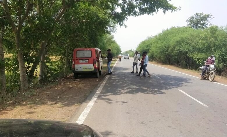 फर्जी आरटीओ कर्मचारी बनकर कर रहे अवैध वसूली, रायगढ़ पासिंग गाड़ियों का इस्तेमाल और कोई वैध दस्तावेज नहीं 1 KSHITITECH IMG 20250521 WA0019 KSHITITECH