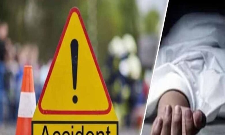 एमपी में भीषण सड़क हादसा, चार की मौत, शादी समारोह से लौट रहे विधायक ने घायलों को जिला अस्पताल पहुंचाया 1 KSHITITECH ac1 2 KSHITITECH