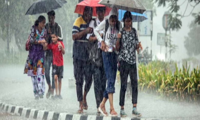 कई राज्यों में झूमकर आया मॉनसून, झमाझम बारिश का अलर्ट, गर्मी की मार झेल रहे लोगों को काफी राहत मिली 1 KSHITITECH barish1 11 KSHITITECH