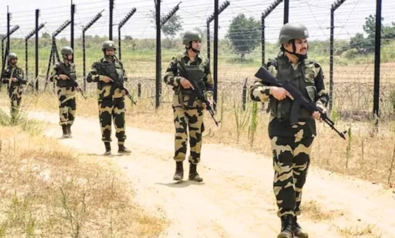 ऑपरेशन सिंदूर के बाद तनाव के बाद गुजरात की अंतरराष्ट्रीय सीमा पर BSF ने पाक घुसपैठिया मार गिराया, बड़ी साजिश नाकाम 1 KSHITITECH bsf1 2 KSHITITECH