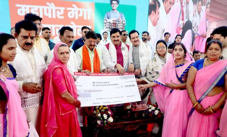 इंदौर में महापौर मेगा रोजगार मेला को मिला बेहतर प्रतिसाद, 150 से अधिक कंपनियों ने दिए रोजगार के अवसर 1 KSHITITECH cm mo2 KSHITITECH