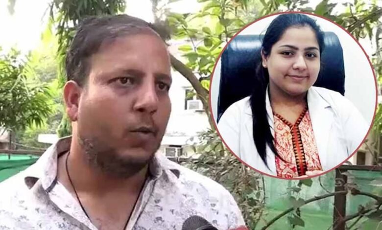 इंजीनियर की मौत के बाद बदला ठिकाना- 5 साल शोरूम के नीचे हेयर ट्रांसप्लांट क्लीनिक चलाती रही अनुष्का 1 KSHITITECH dr KSHITITECH