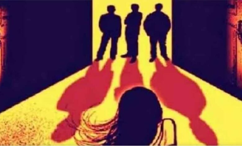 45 वर्षीय महिला के साथ दरिंदो ने गैंगरेप की घटना को अंजाम दिया और फिर लथपथ हालत में छोड़कर हुए फरार, हुई मौत 1 KSHITITECH gang1 KSHITITECH