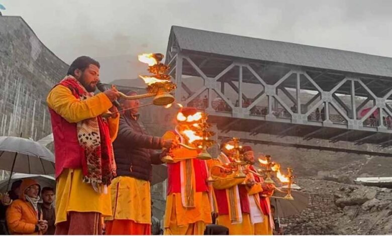 12 साल बाद श्री केदार सभा के सौजन्य से मंदाकिनी तट पर सायं कालीन गंगा आरती शुरू 1 KSHITITECH kedardham1 KSHITITECH