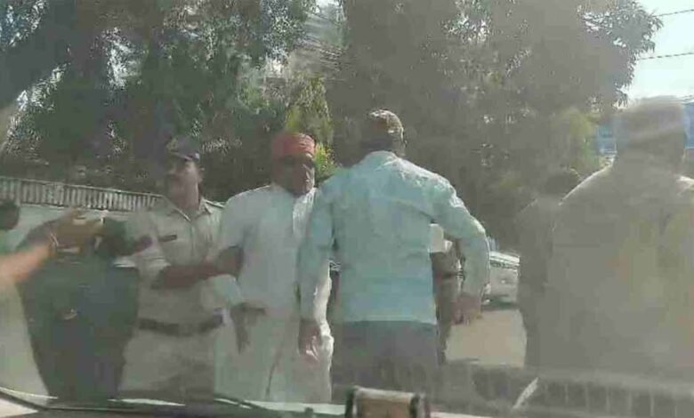 मध्यप्रदेश में अब उप मुख्यमंत्री जगदीश देवड़ा के बंगले पर कालिख पोतने जा रहे थे कांग्रेस नेता मनोज शुक्ला, गिरफ्तार 1 KSHITITECH manoj 2 KSHITITECH